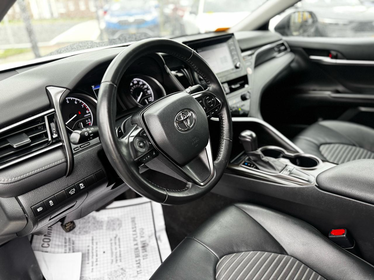 Toyota Camry SE 2023