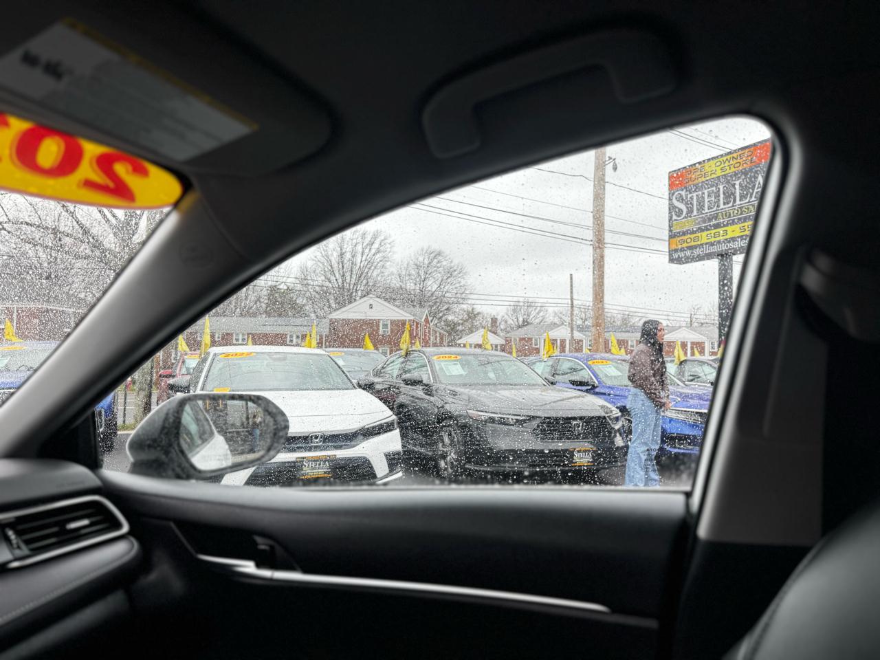 Toyota Camry SE 2023
