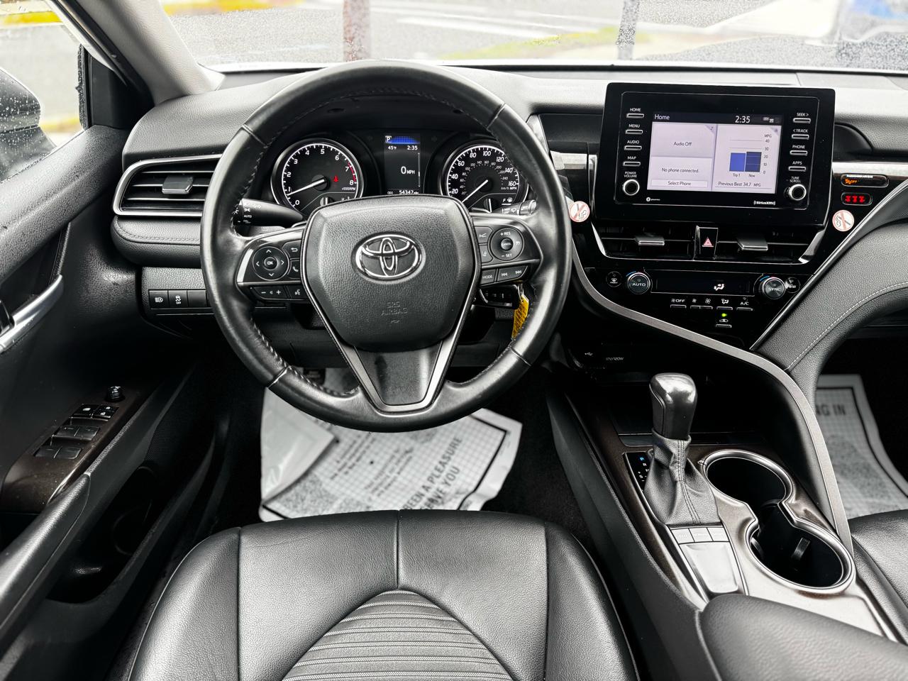 Toyota Camry SE 2023