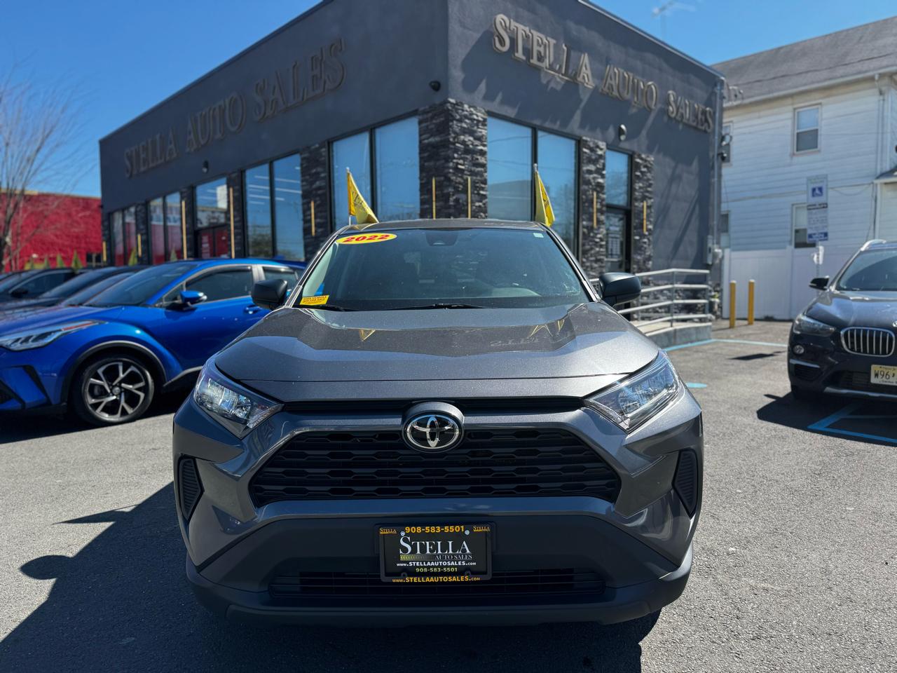 Toyota RAV4 LE AWD 2022
