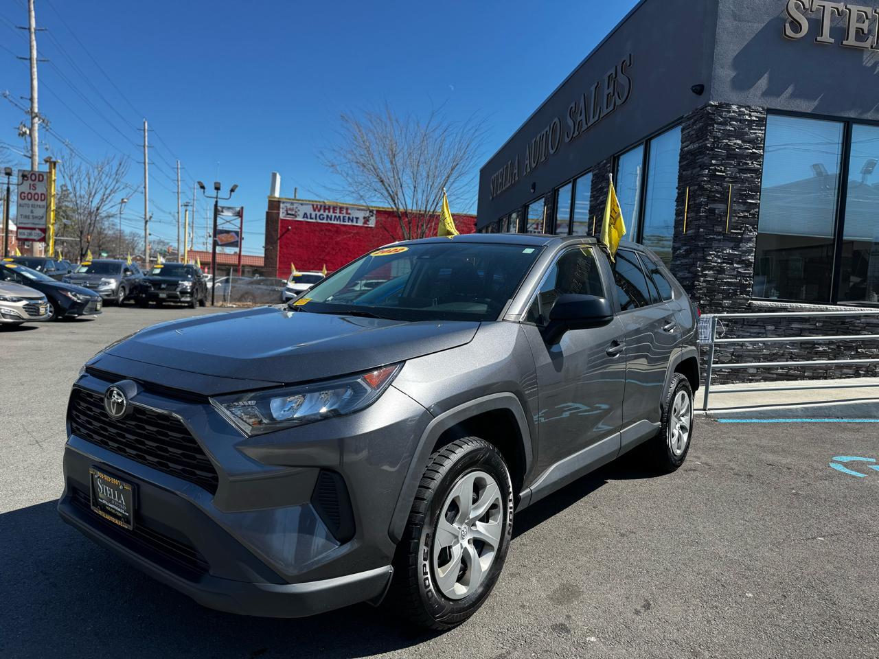 Toyota RAV4 LE AWD 2022