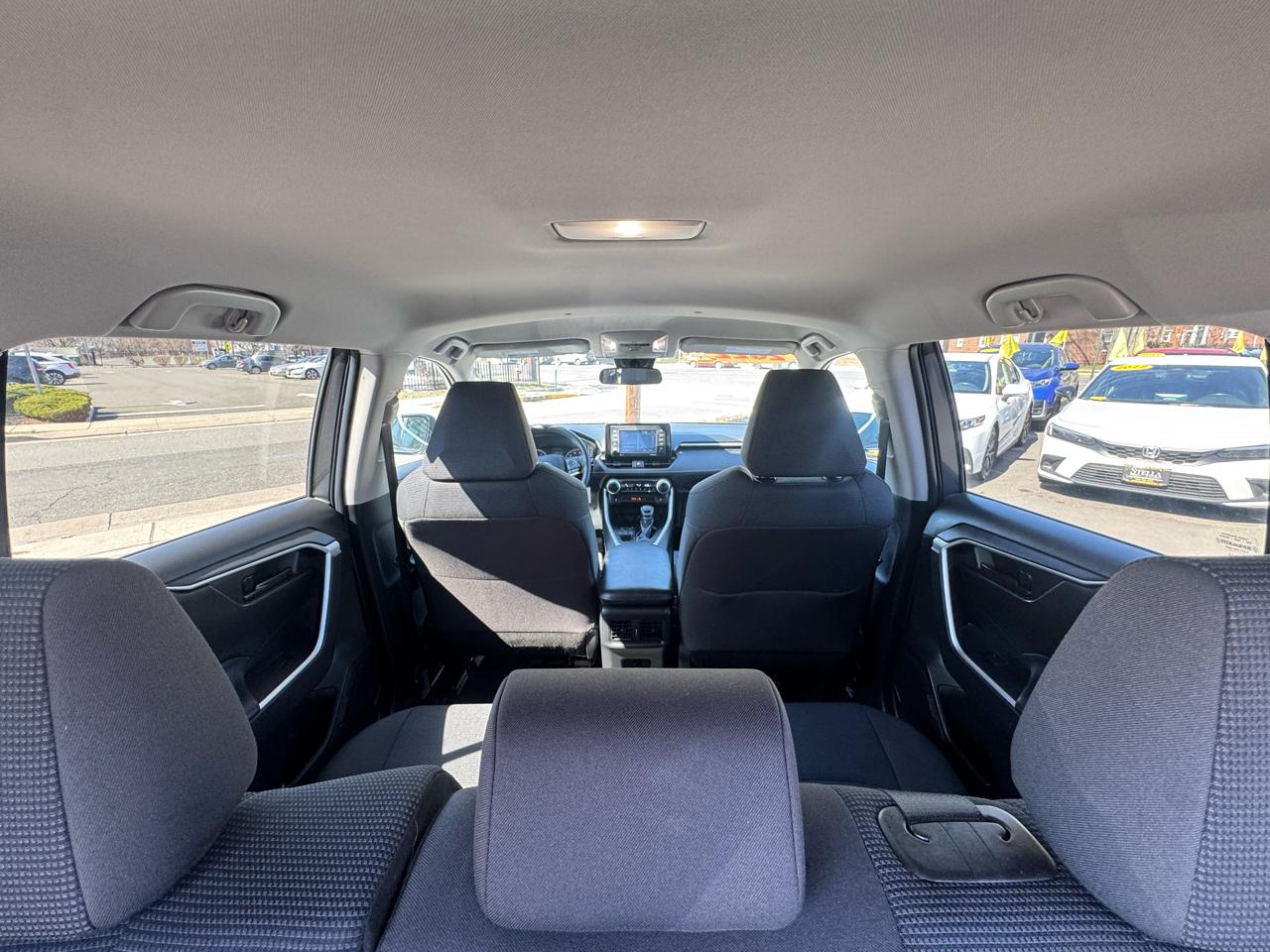 Toyota RAV4 LE AWD 2022