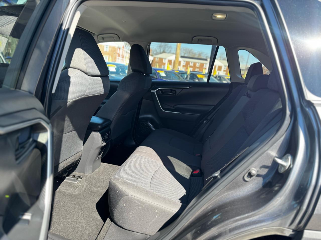 Toyota RAV4 LE AWD 2022