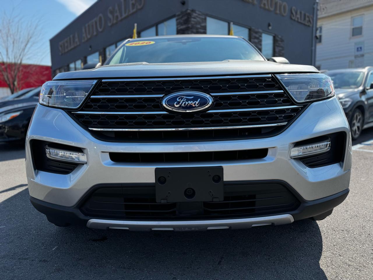Ford Explorer XLT AWD 2020