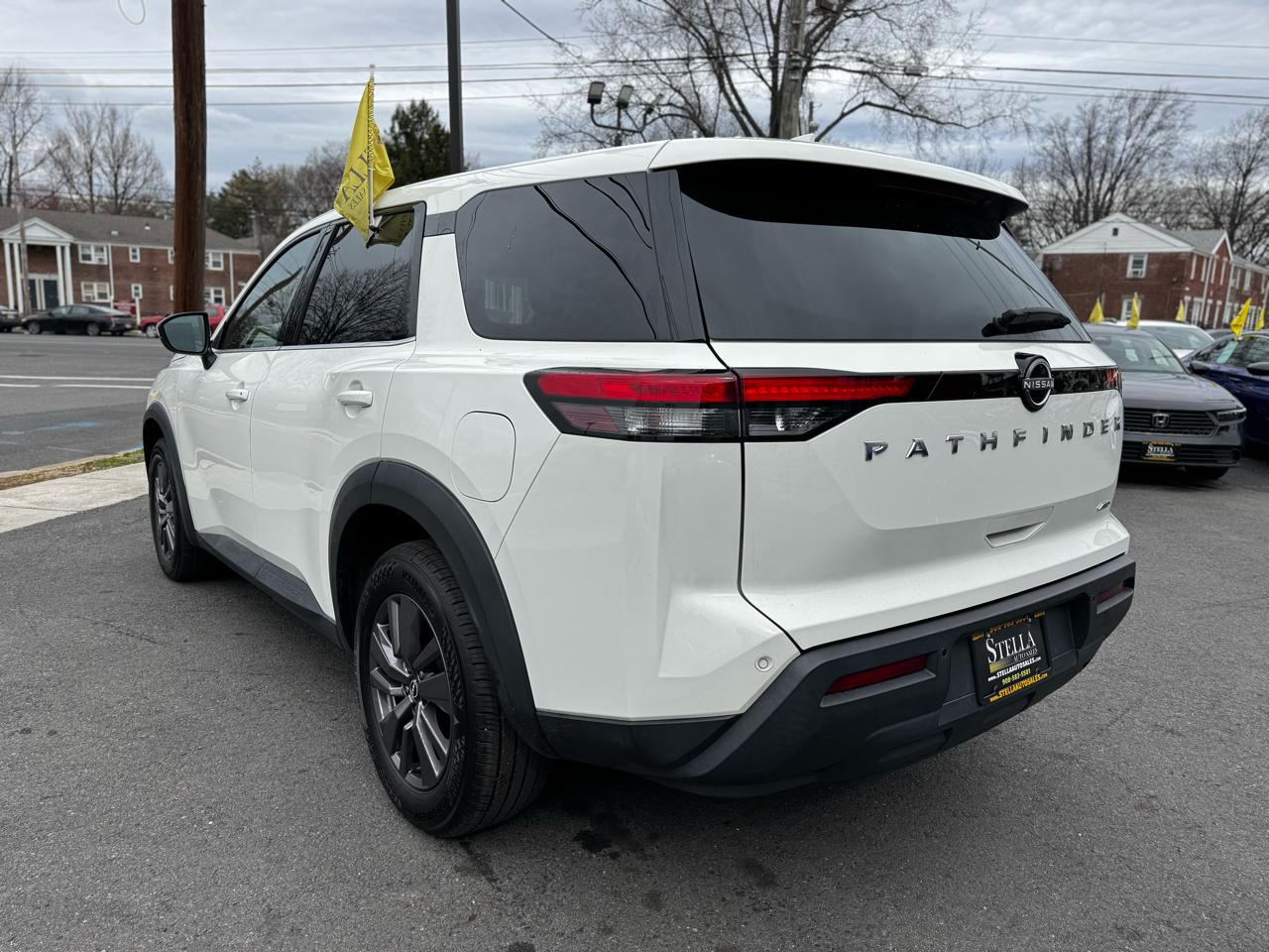 Nissan Pathfinder S 4WD 2022