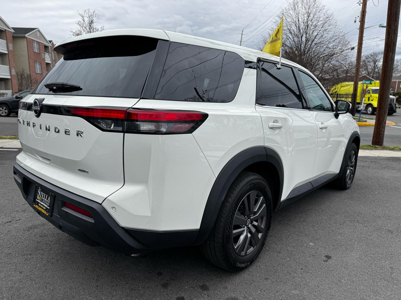 Nissan Pathfinder S 4WD 2022