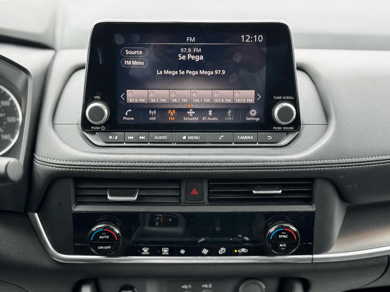 Nissan Rogue SV 2024