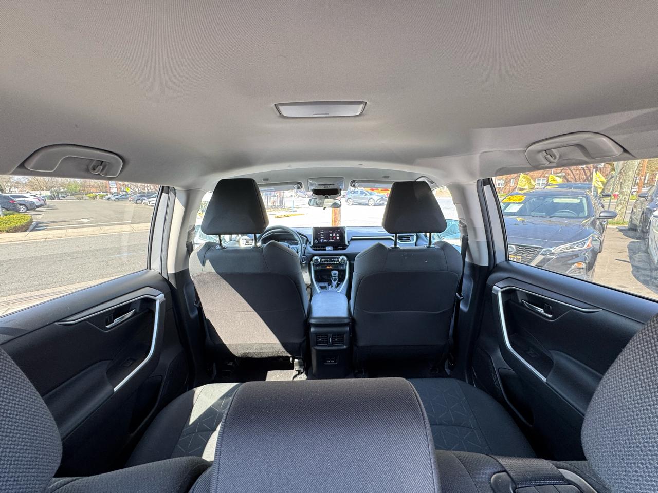 Toyota RAV4 XLE 2024