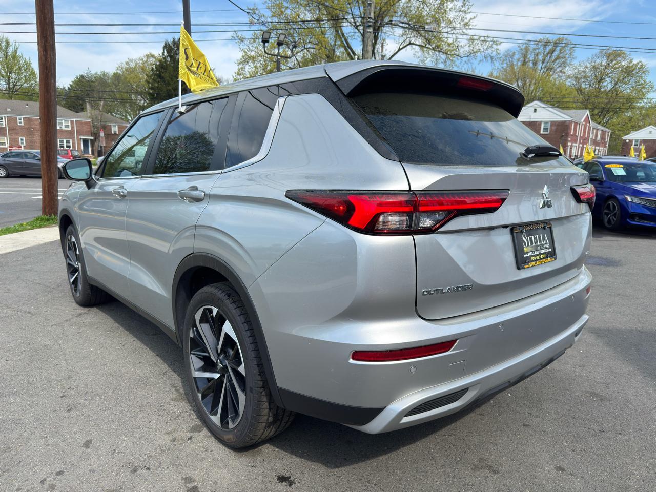 Mitsubishi Outlander SE 4WD 2023