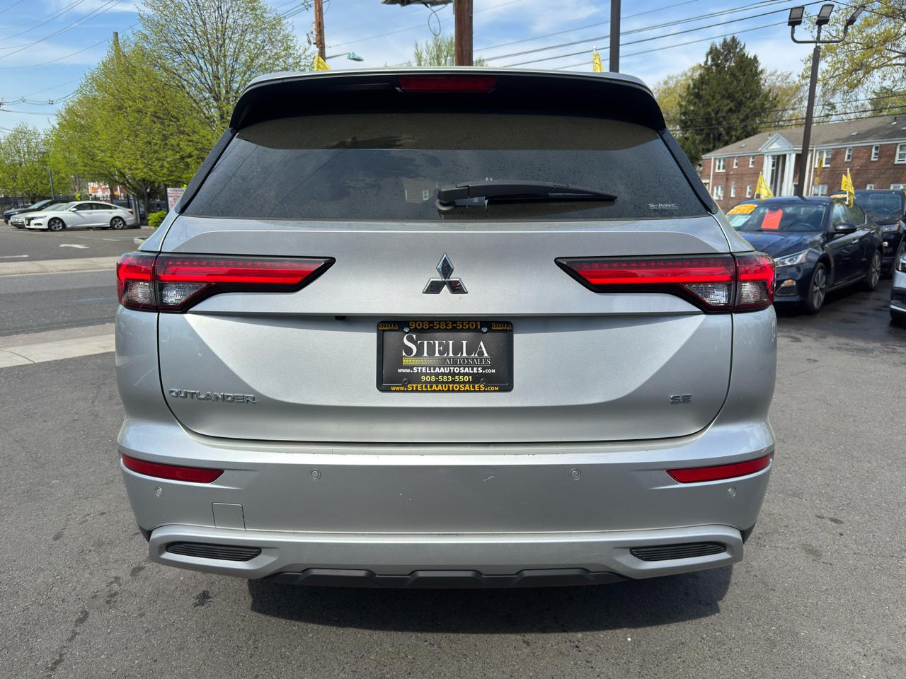 Mitsubishi Outlander SE 4WD 2023