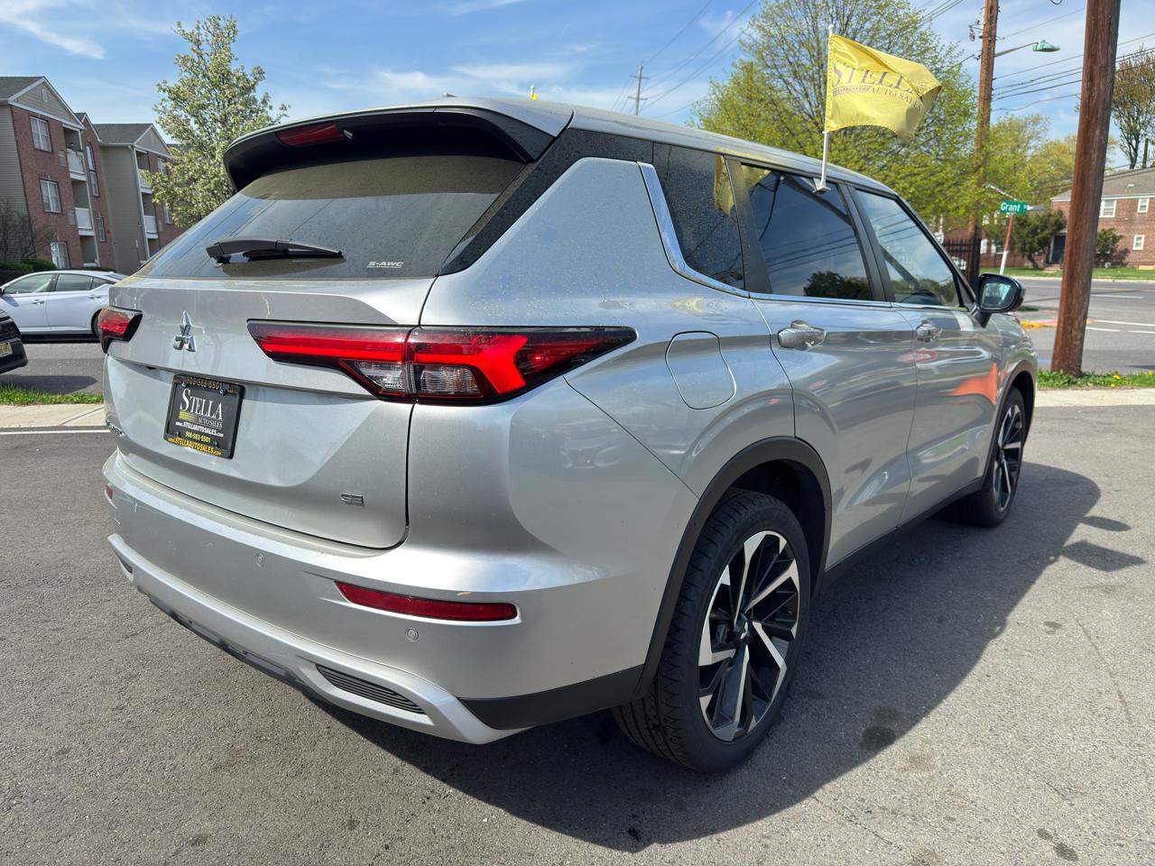 Mitsubishi Outlander SE 4WD 2023