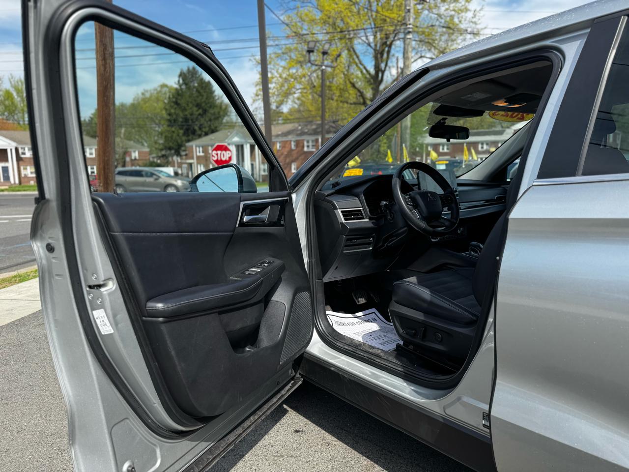 Mitsubishi Outlander SE 4WD 2023