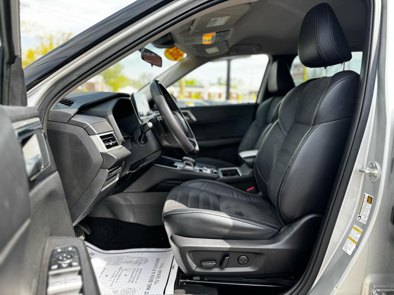 Mitsubishi Outlander SE 4WD 2023