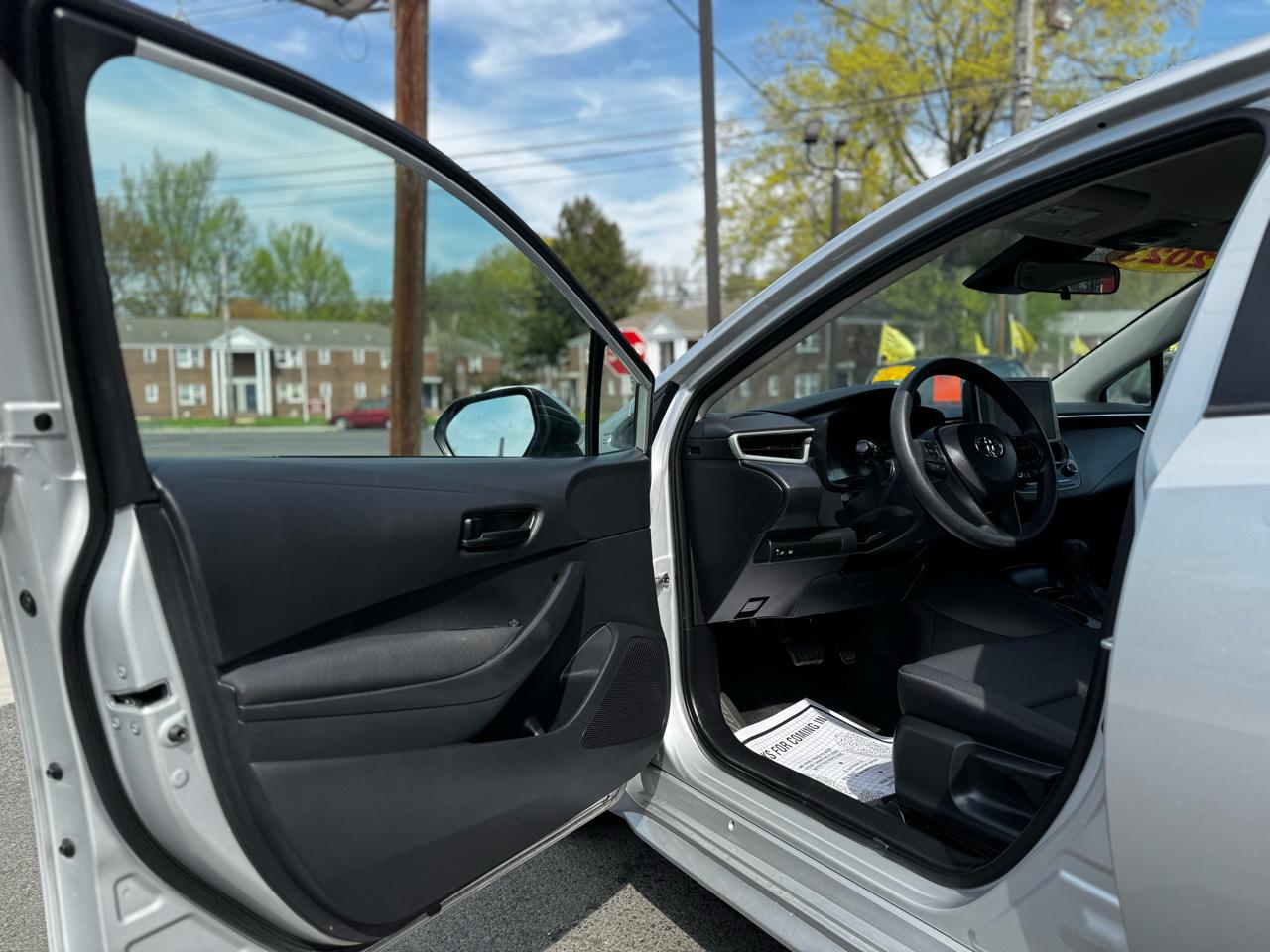 Toyota Corolla LE 2023