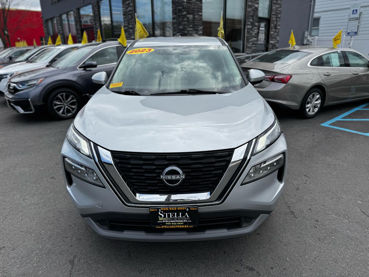 Nissan Rogue SV 2023