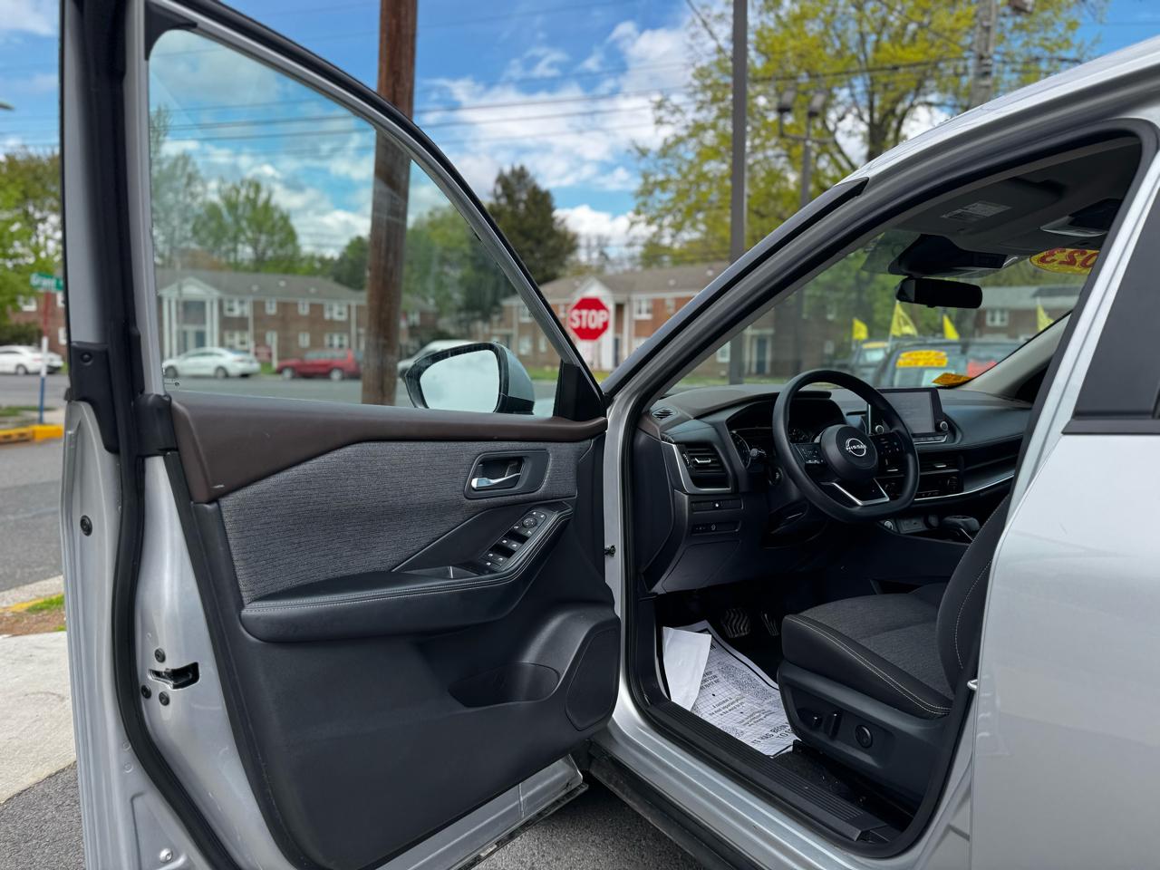 Nissan Rogue SV 2023