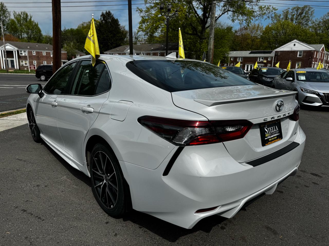 Toyota Camry SE 2024