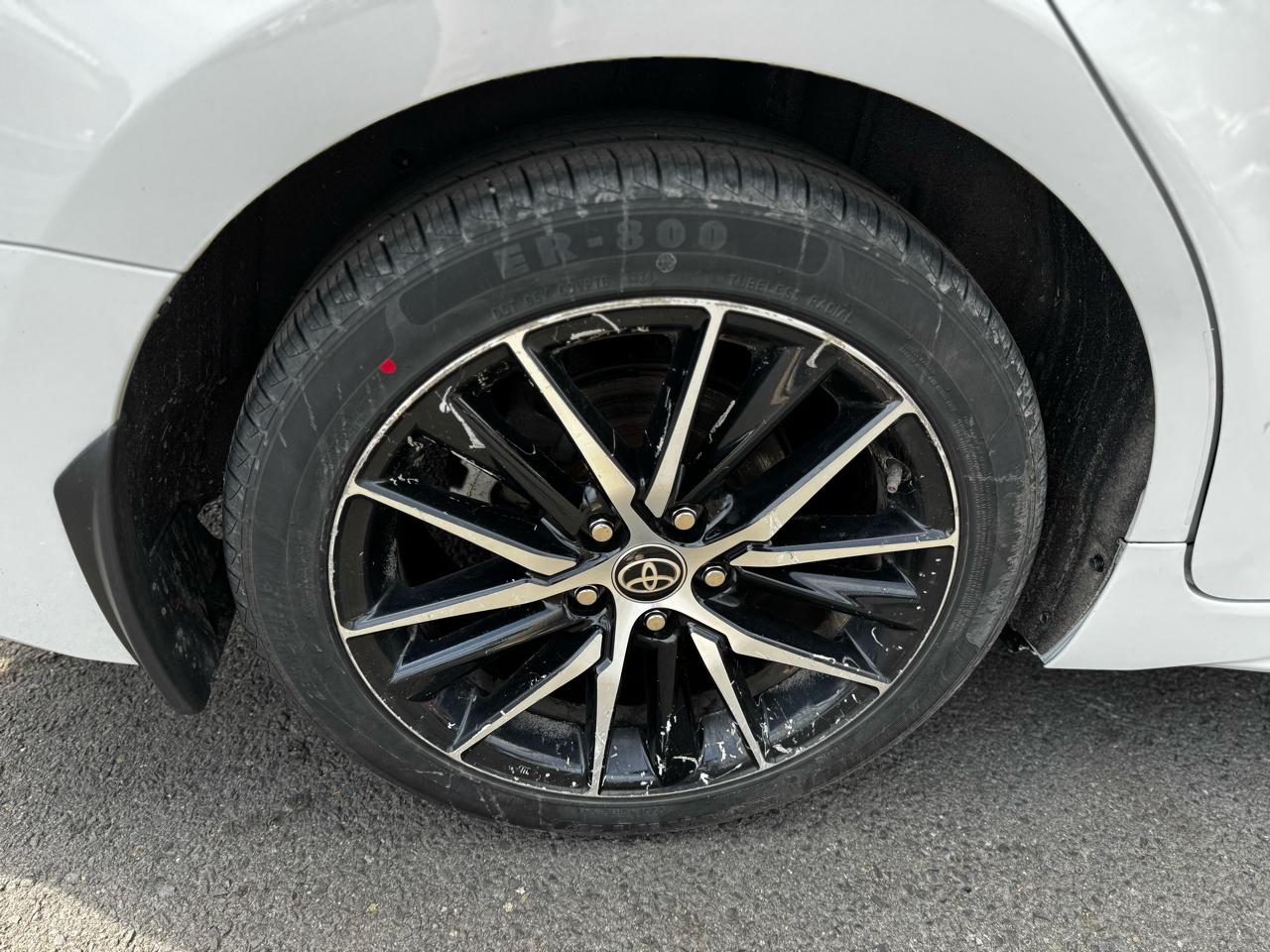 Toyota Camry SE 2024