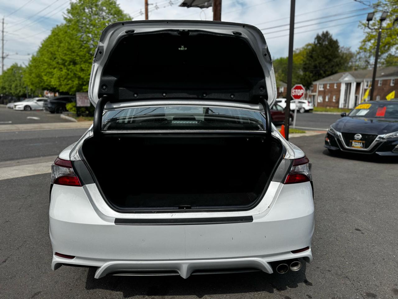 Toyota Camry SE 2024