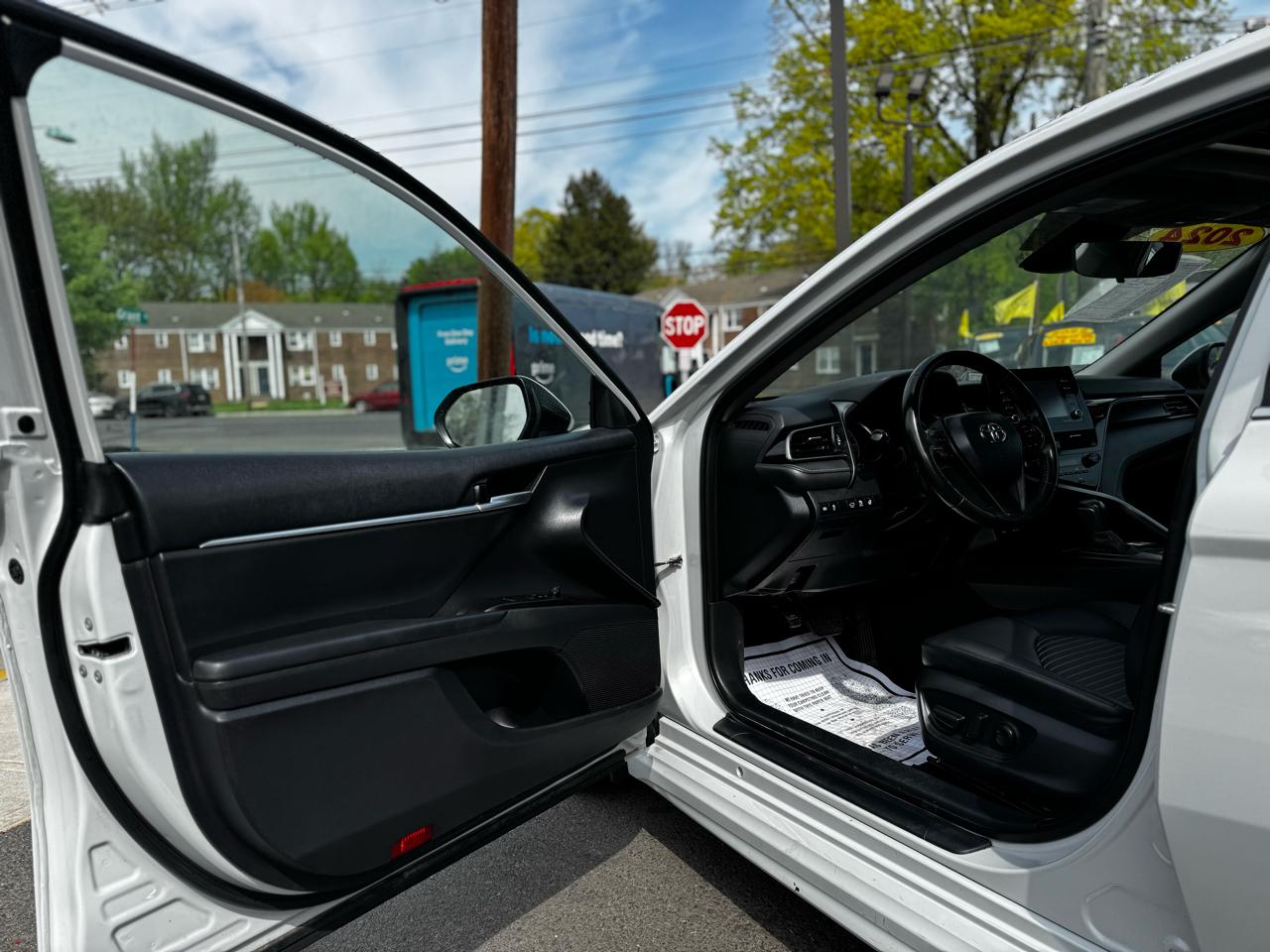 Toyota Camry SE 2024