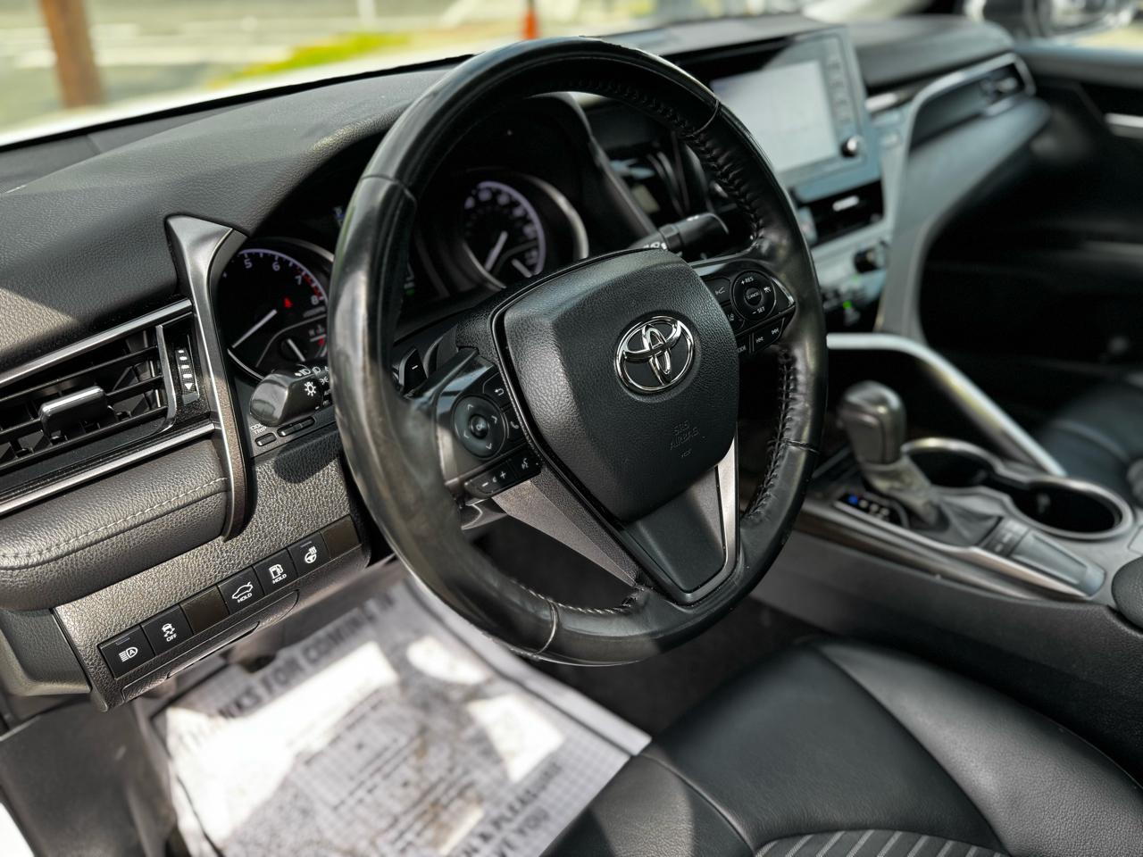 Toyota Camry SE 2024