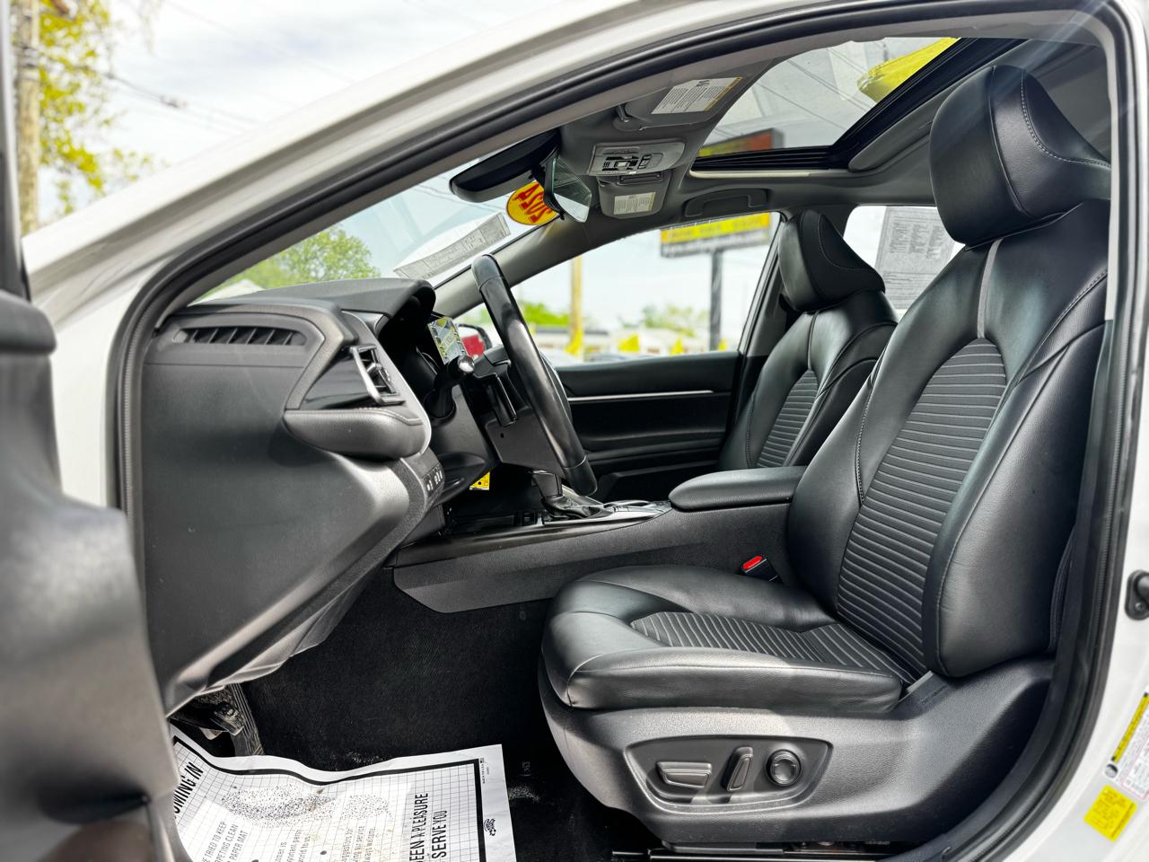 Toyota Camry SE 2024