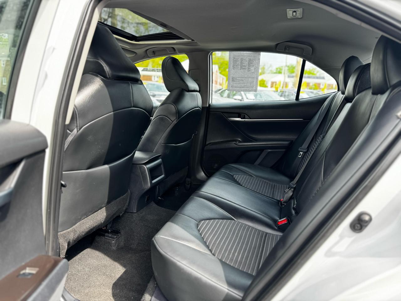 Toyota Camry SE 2024