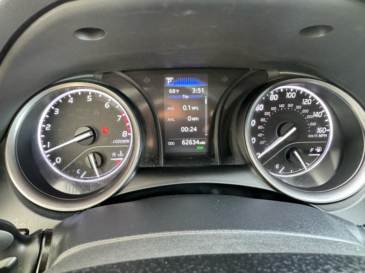 Toyota Camry SE 2024