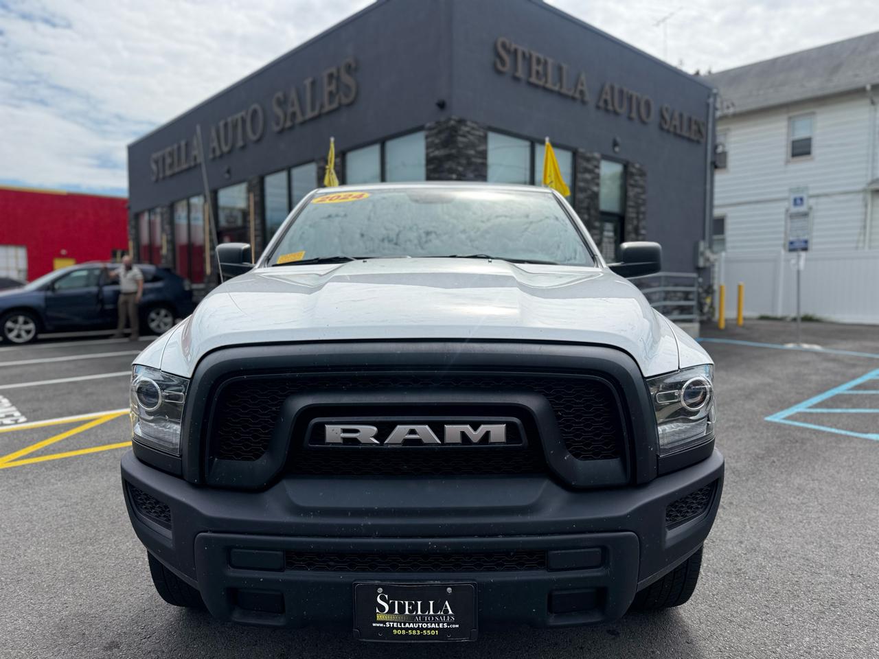 RAM 1500 Classic Tradesman Crew Cab SWB 4WD 2024