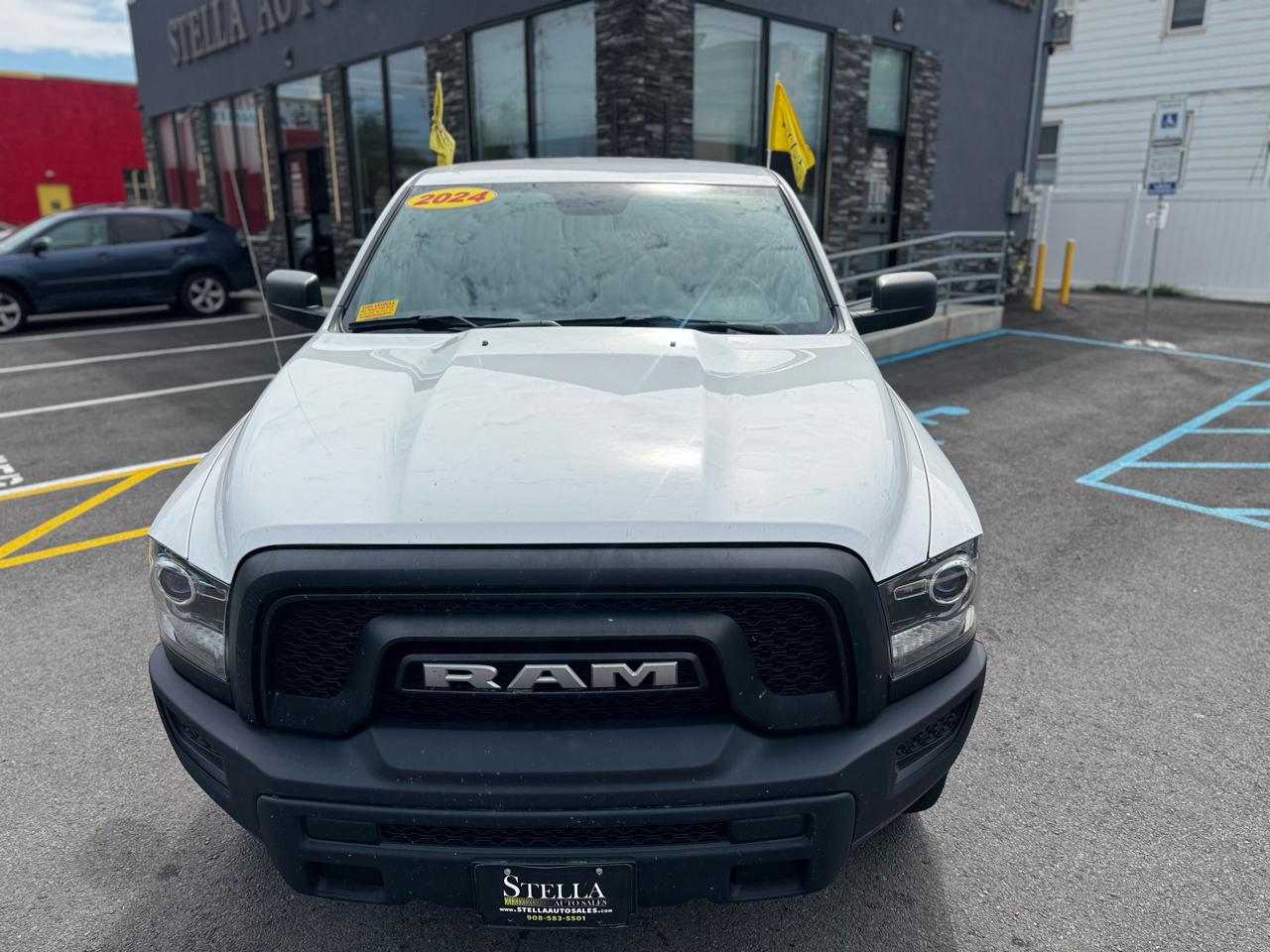 RAM 1500 Classic Tradesman Crew Cab SWB 4WD 2024