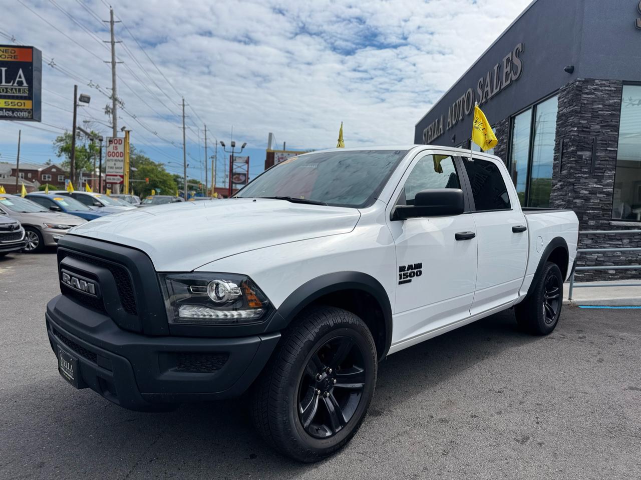 RAM 1500 Classic Tradesman Crew Cab SWB 4WD 2024