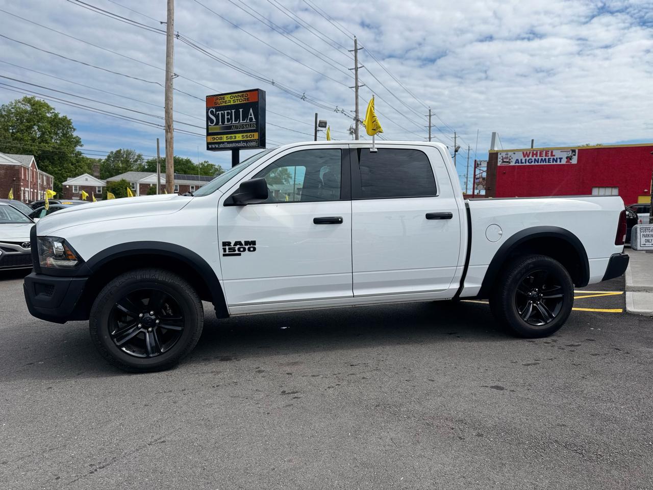 RAM 1500 Classic Tradesman Crew Cab SWB 4WD 2024