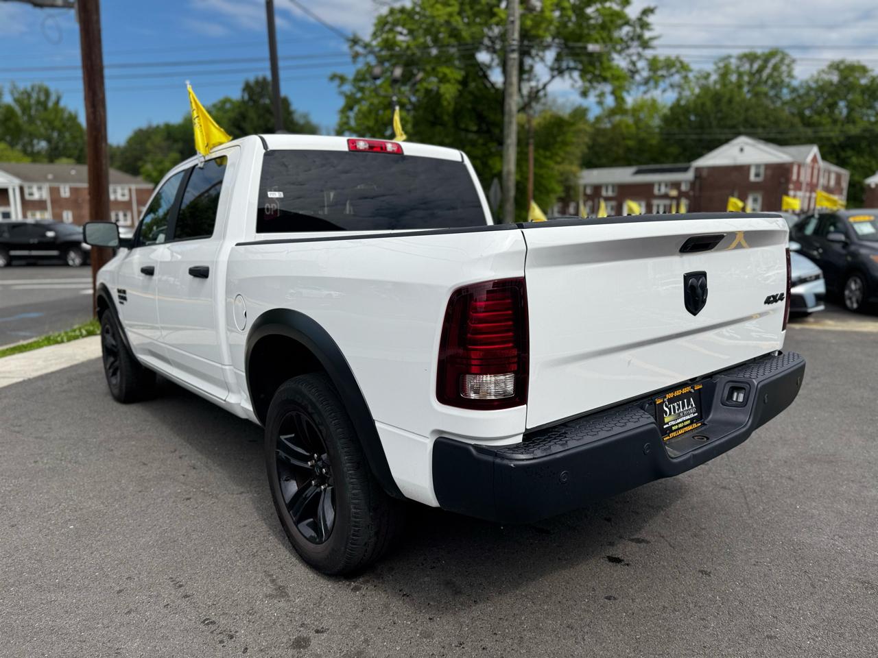 RAM 1500 Classic Tradesman Crew Cab SWB 4WD 2024