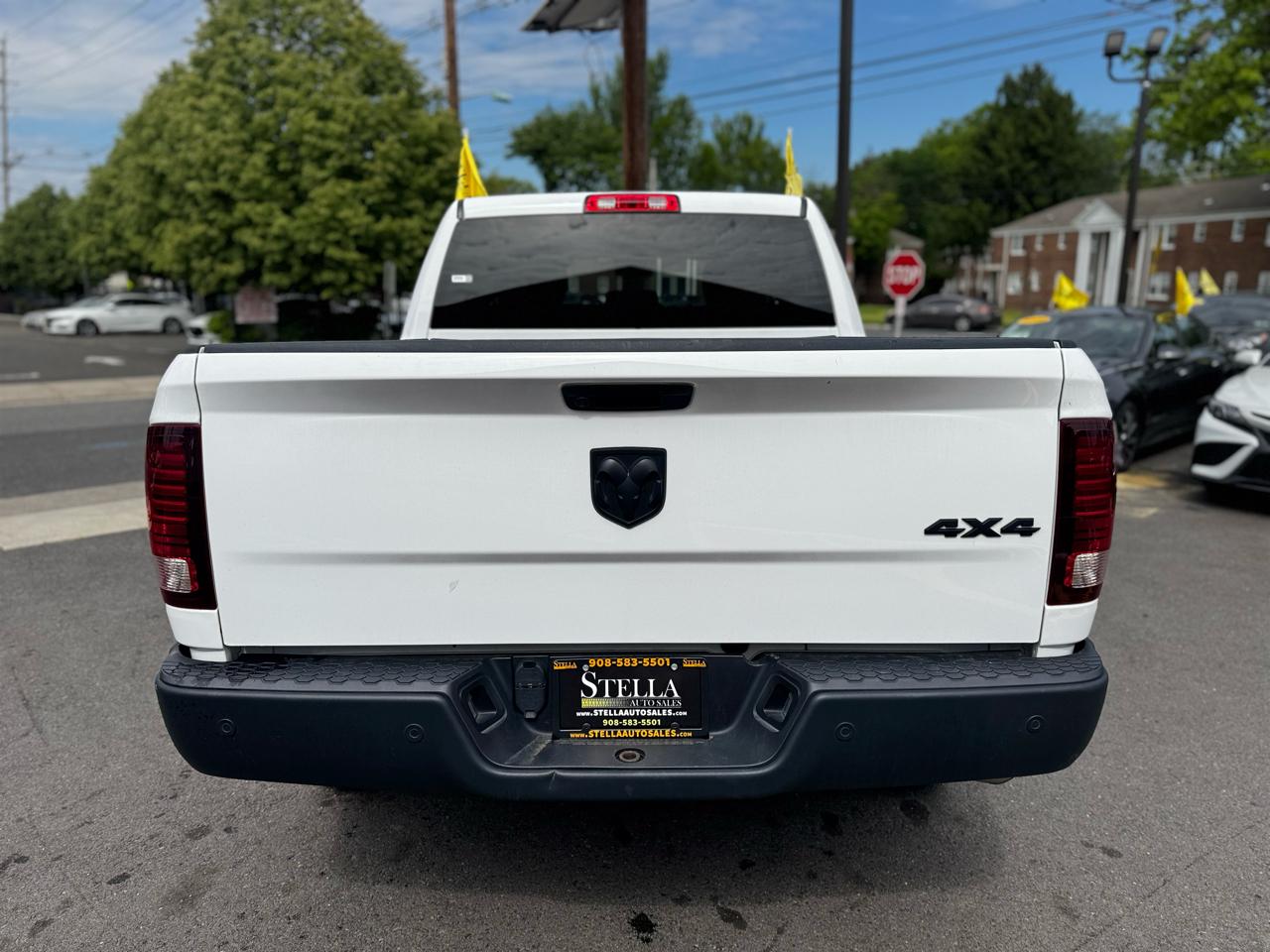 RAM 1500 Classic Tradesman Crew Cab SWB 4WD 2024