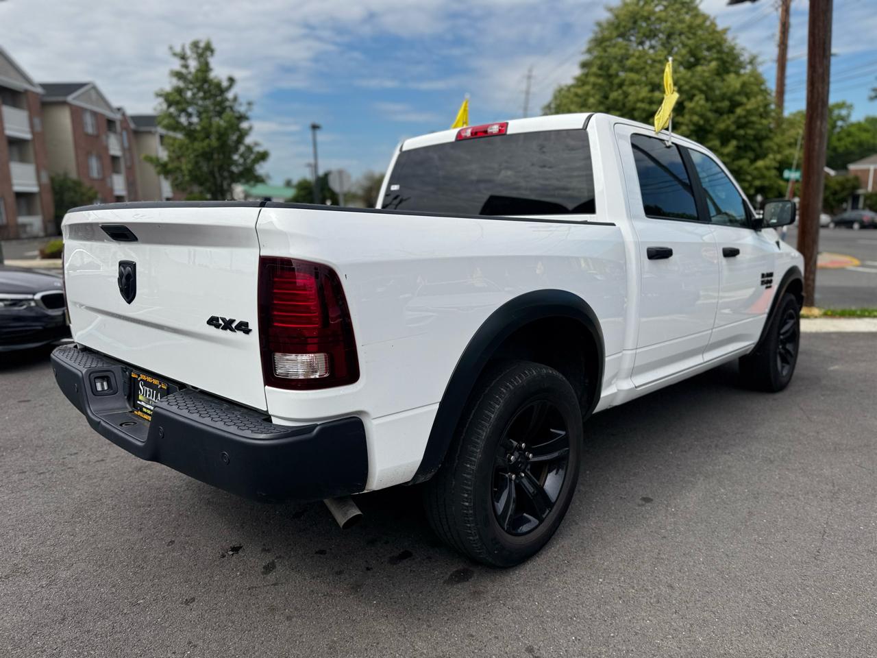 RAM 1500 Classic Tradesman Crew Cab SWB 4WD 2024