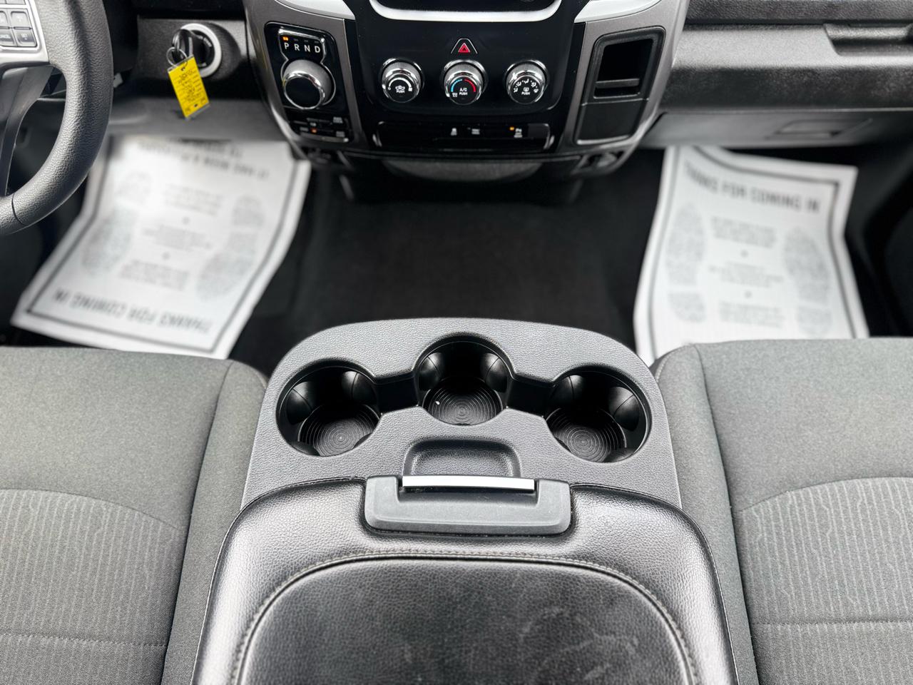 RAM 1500 Classic Tradesman Crew Cab SWB 4WD 2024