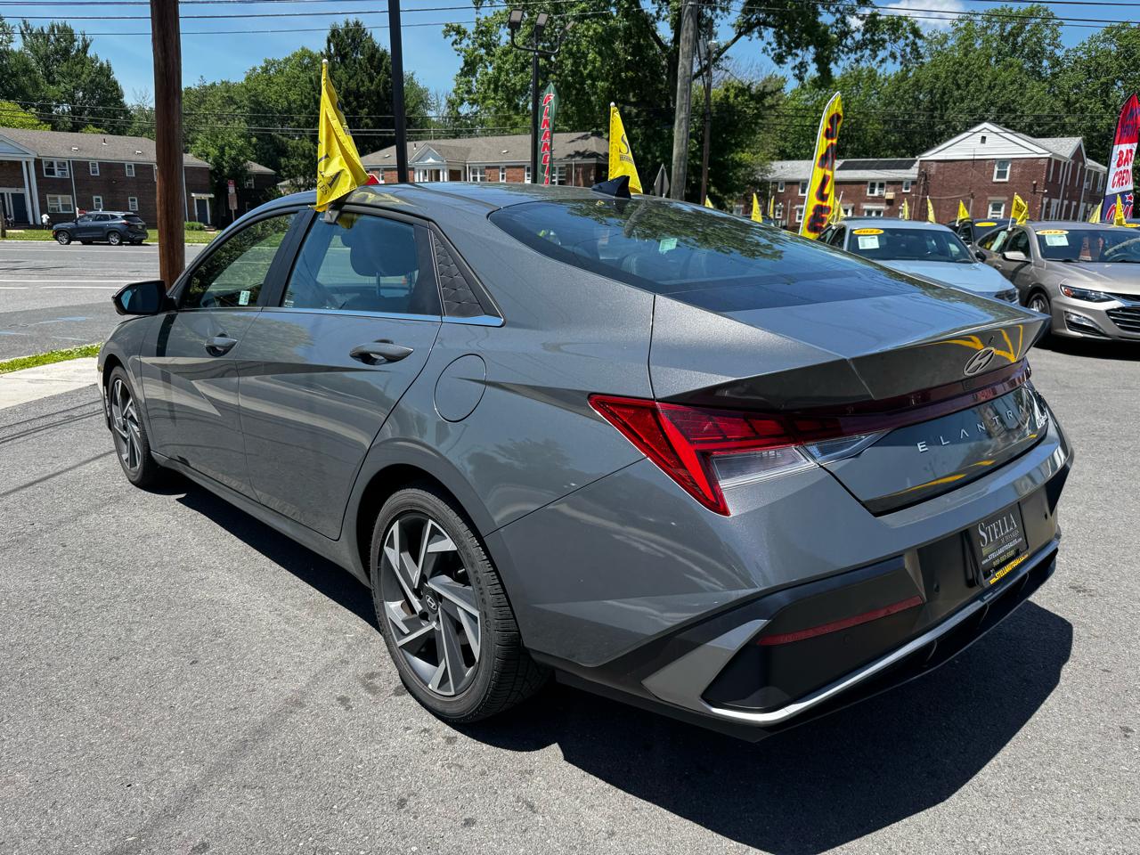 Hyundai Elantra Limited 2024