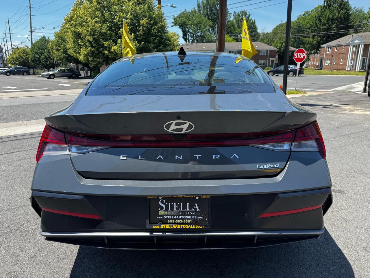 Hyundai Elantra Limited 2024