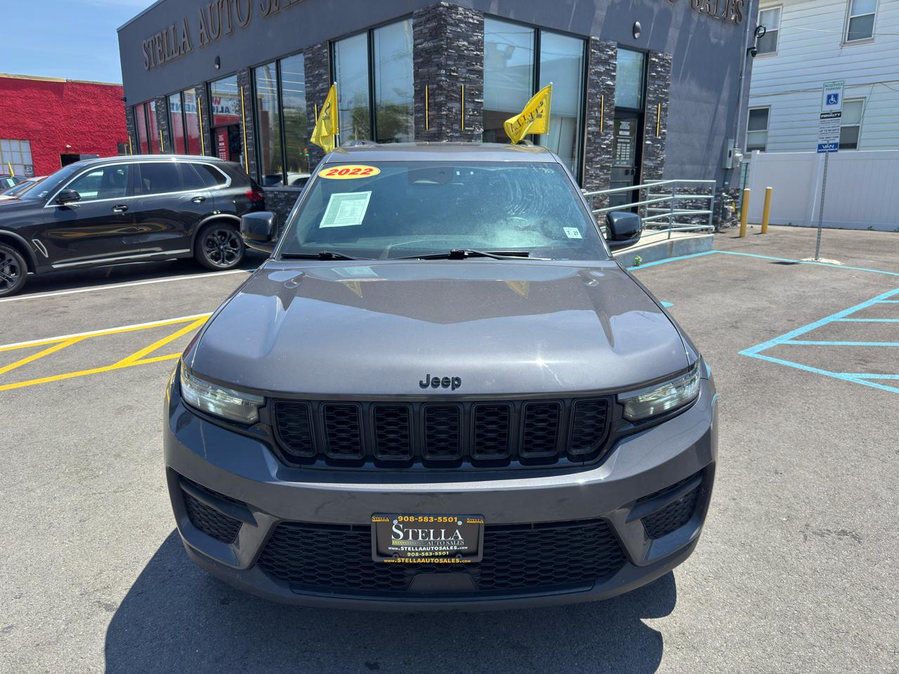 Jeep Grand Cherokee Laredo 4WD 2022