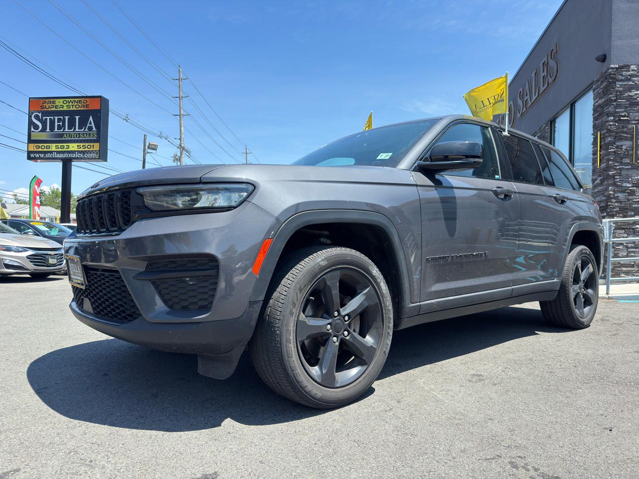 Jeep Grand Cherokee Laredo 4WD 2022