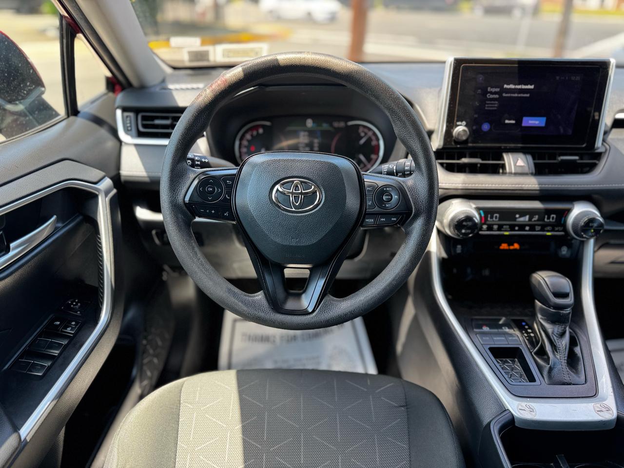 Toyota RAV4 XLE 2023