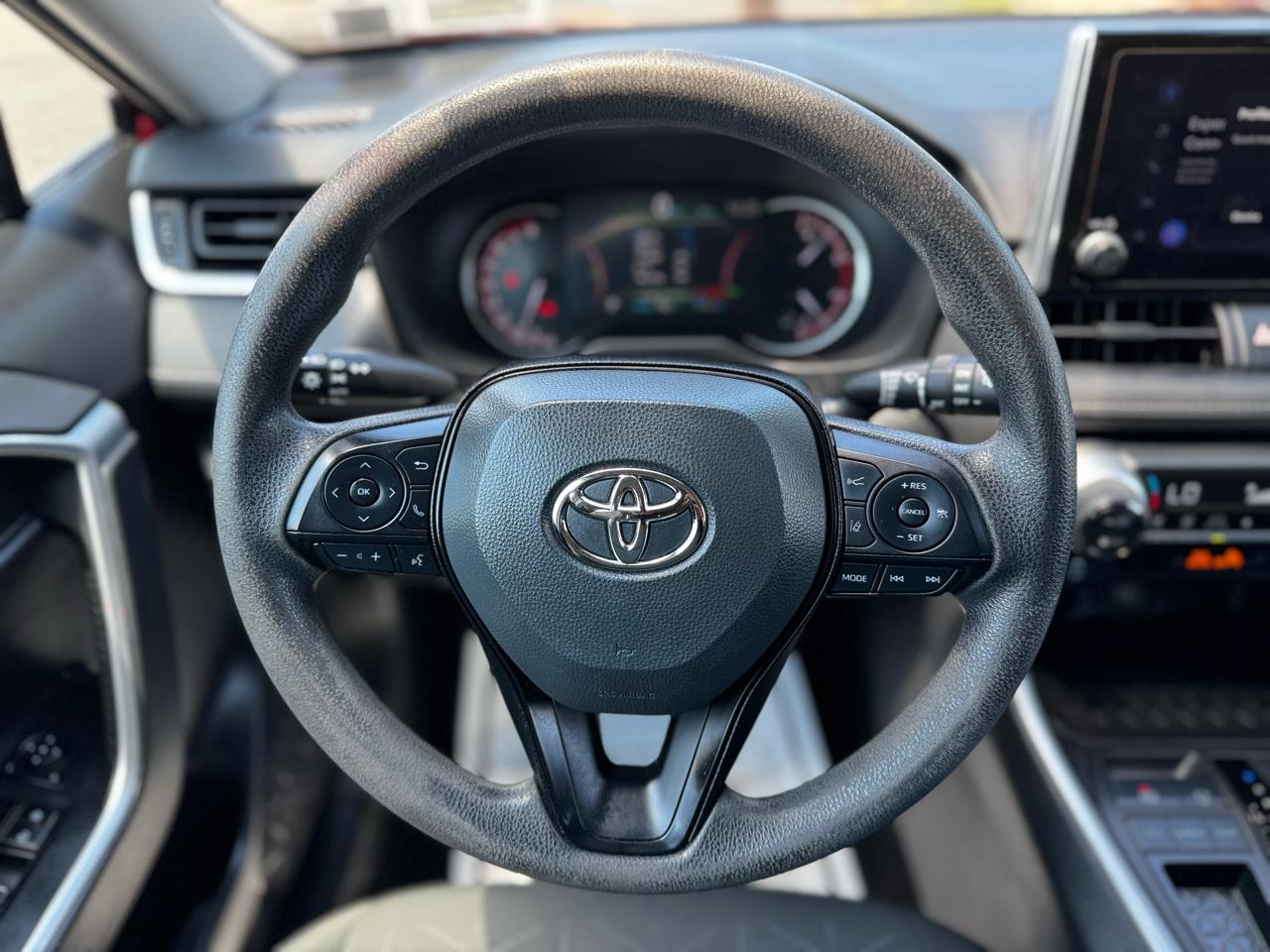 Toyota RAV4 XLE 2023