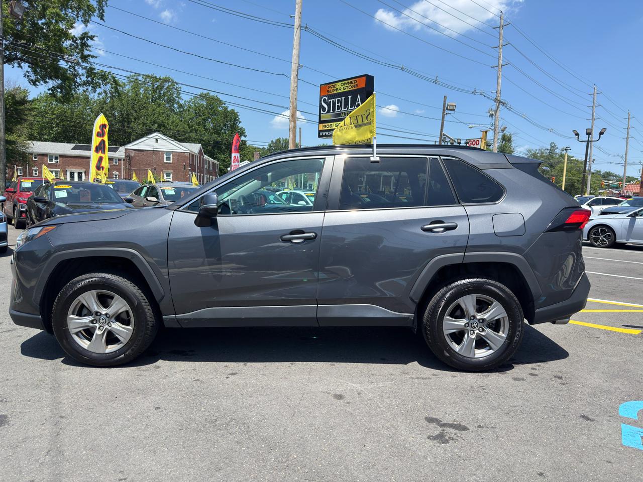 Toyota RAV4 XLE 2024