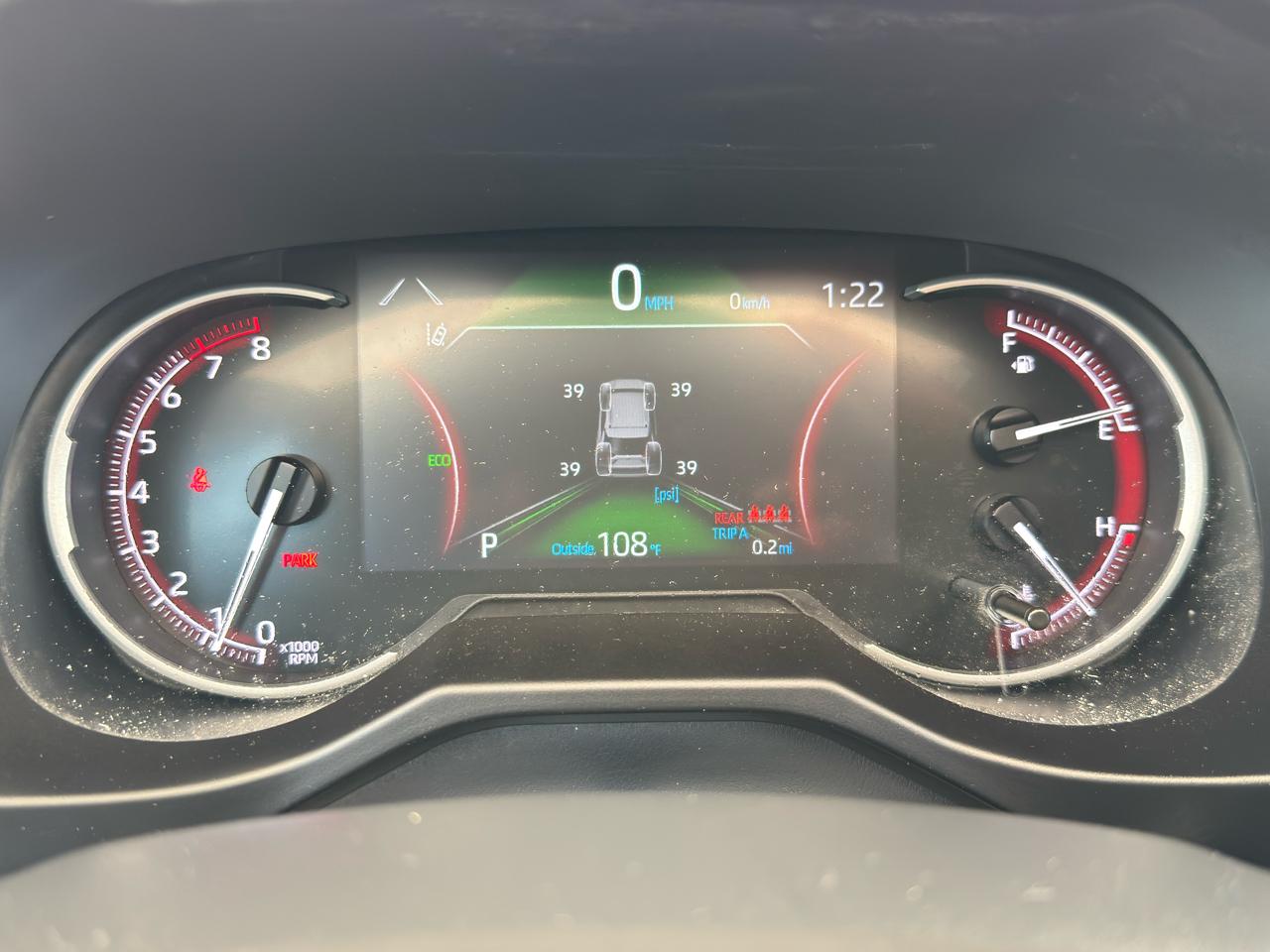 Toyota RAV4 XLE 2024