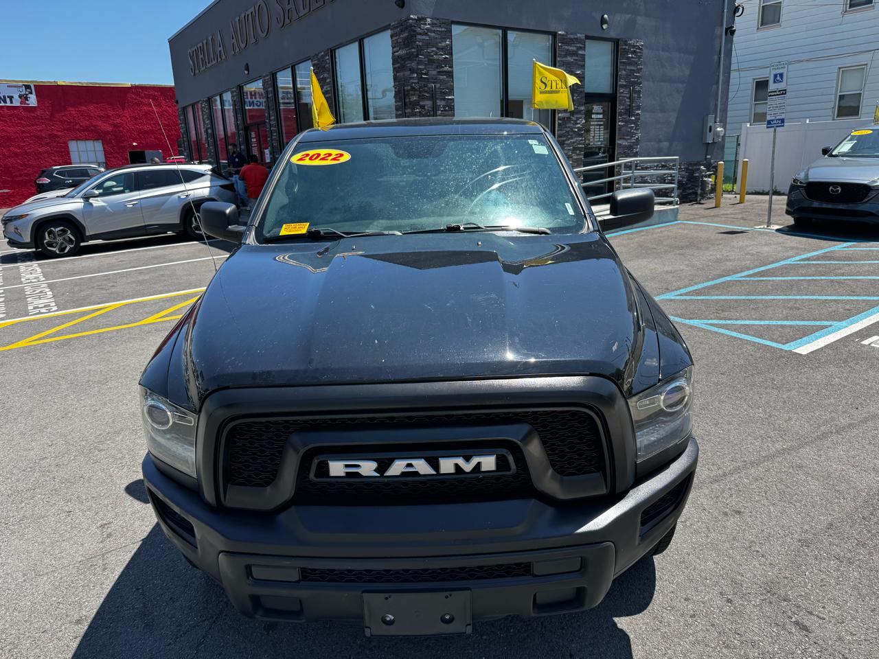 RAM 1500 Classic Warlock 4x4 Crew Cab 5'7" Box 2022