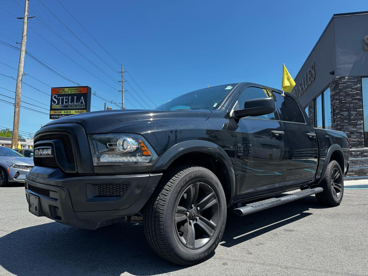RAM 1500 Classic Warlock 4x4 Crew Cab 5'7" Box 2022