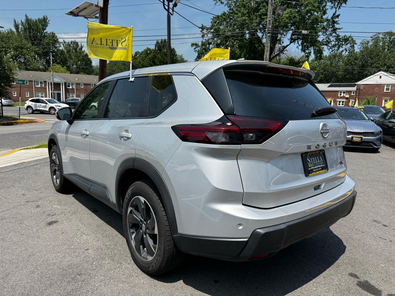 Nissan Rogue SV 2024