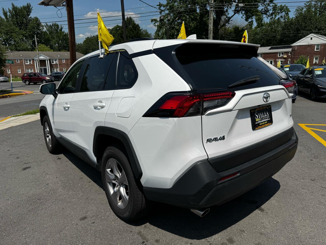 Toyota RAV4 XLE 2025