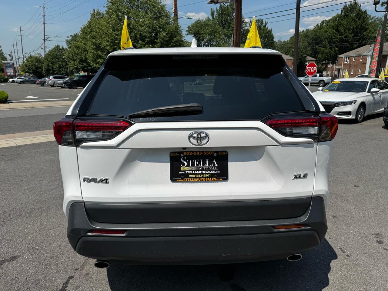 Toyota RAV4 XLE 2025