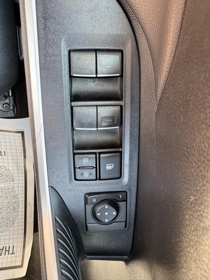 Toyota RAV4 XLE 2025